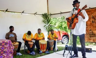 merikin musicians perform at their function